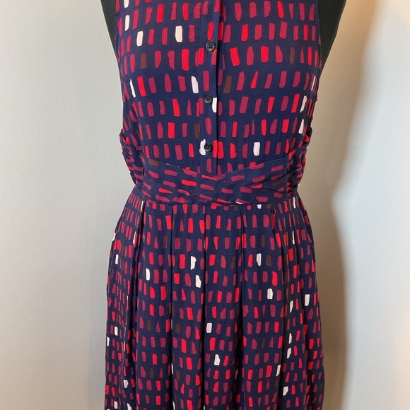 12. 11 1 TYLHO Sleeveless Patterned Black and Red Collared Dress Size Medium - Picture 4 of 9